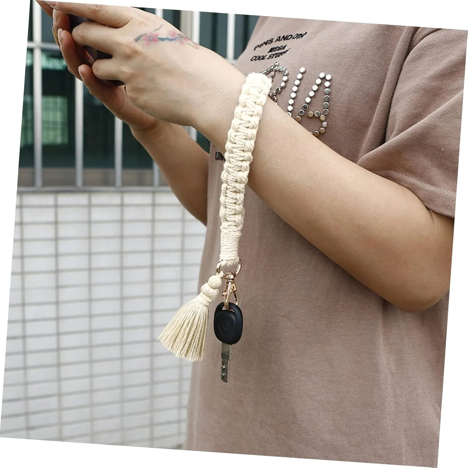 Beaupretty Tassels Macrame Keyring Lanyard Braided Wristlet Keychain Holder for Keys Bags Back Unique present