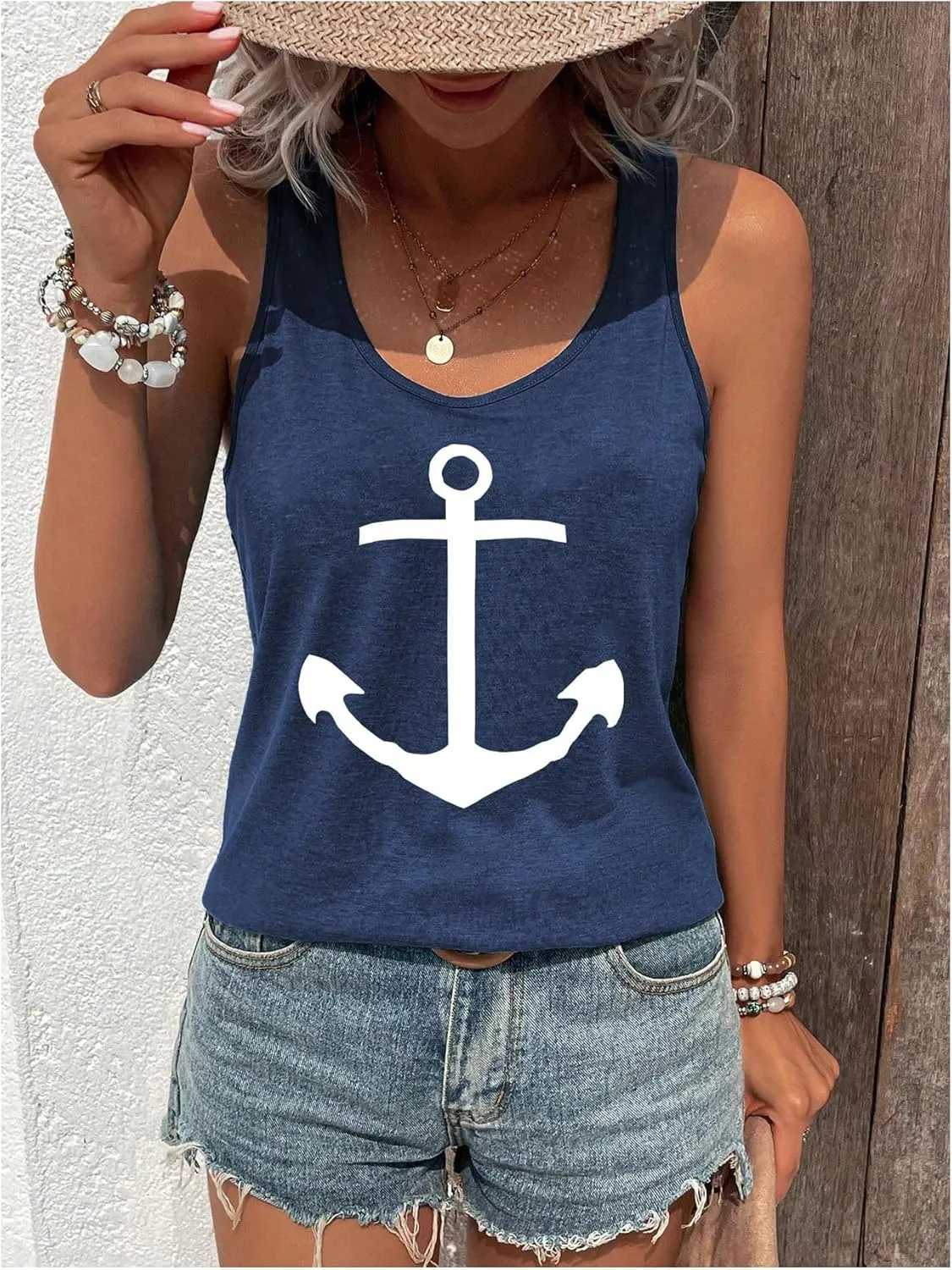 Floerns Women's Anchor Graphic Scoop Neck Tank Top Sleeveless Casual Vest Shirts