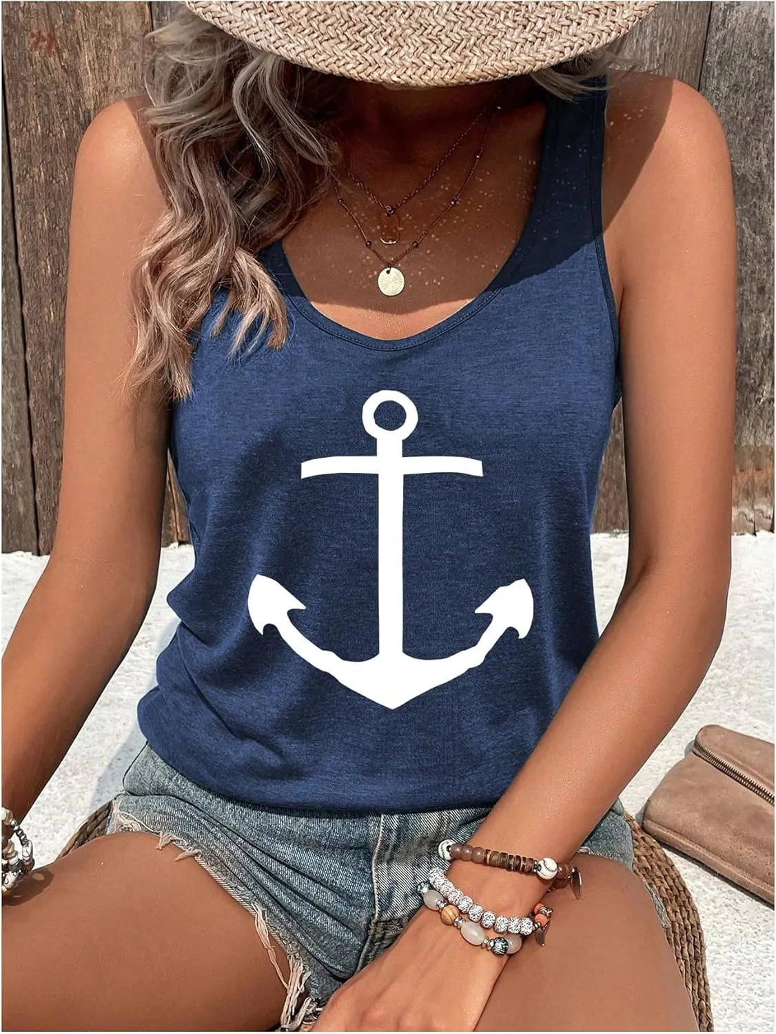 Floerns Women's Anchor Graphic Scoop Neck Tank Top Sleeveless Casual Vest Shirts