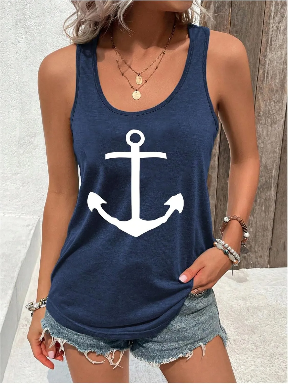 Floerns Women's Anchor Graphic Scoop Neck Tank Top Sleeveless Casual Vest Shirts