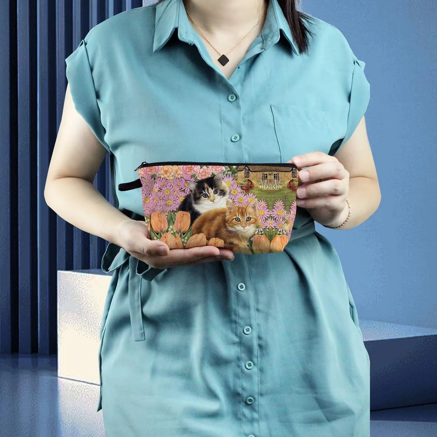 Floral Cat Cosmetic Bag Cute Small Makeup Bag Travel Toiletry Zipper Pouch Floral Kitten Painting Pattern Present for Cat Lovers Cat Mom Women Friends