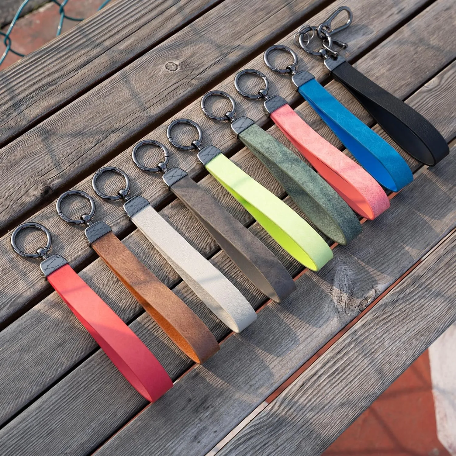 Leather Wristlet Keychain, 2 Key Rings, Anti-Lost D Ring, Keychain Clip
