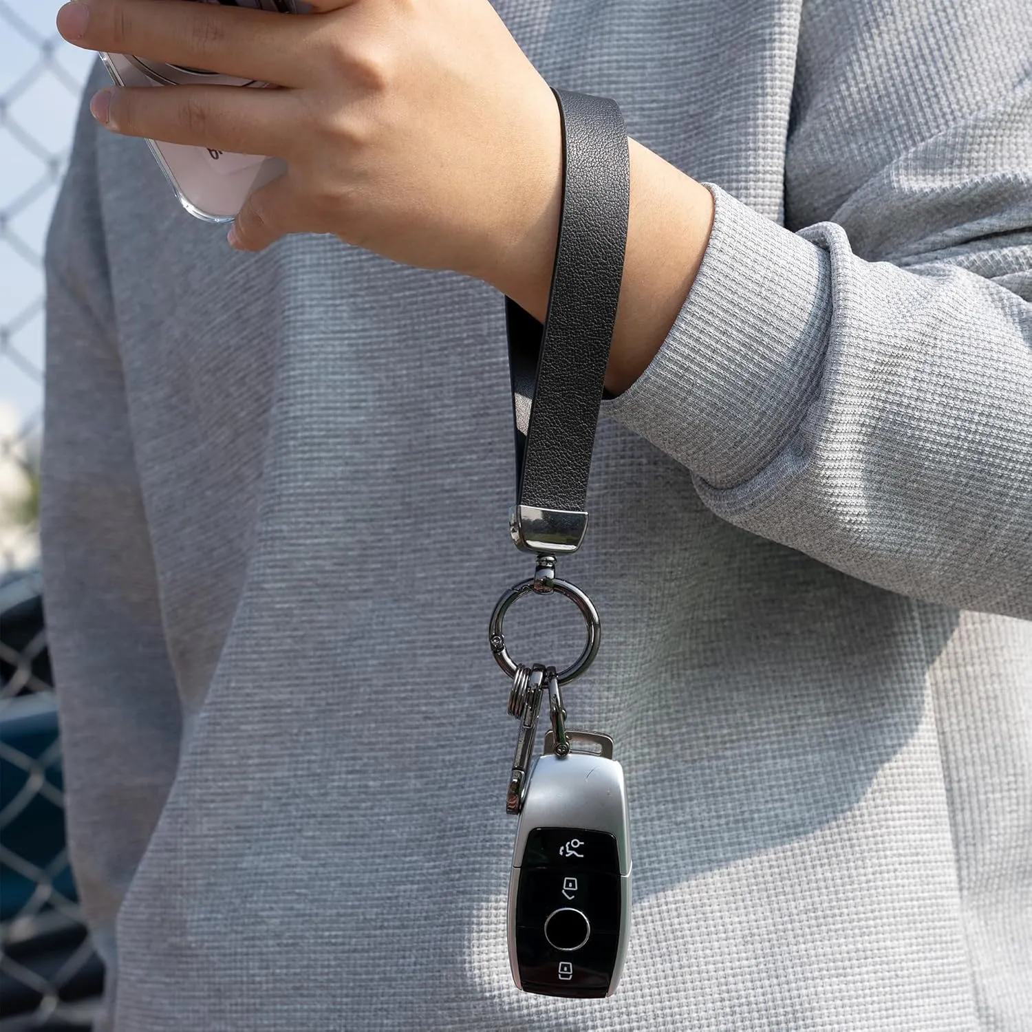Leather Wristlet Keychain, 2 Key Rings, Anti-Lost D Ring, Keychain Clip