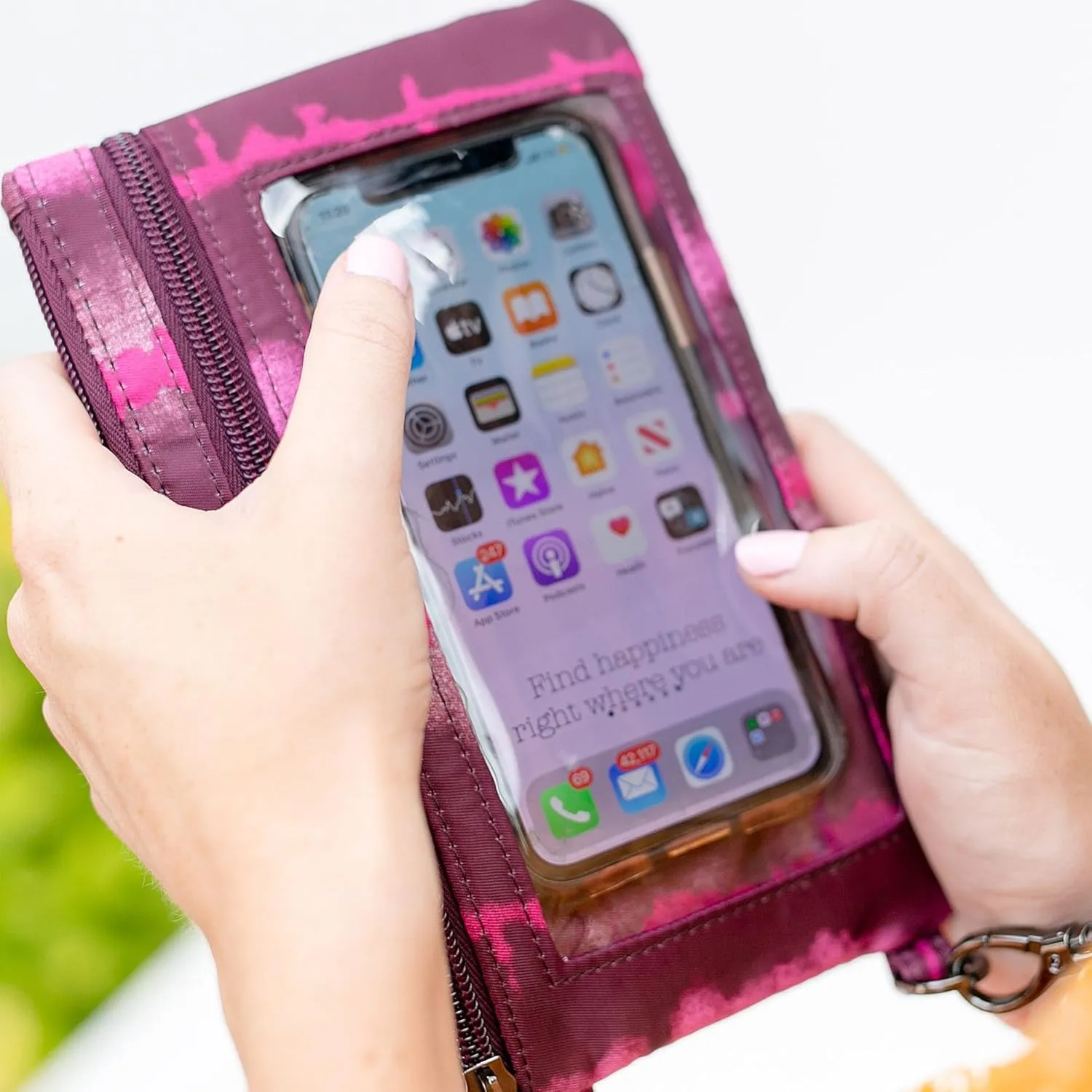 Lug Peekaboo Convertible Wristlet Pouch