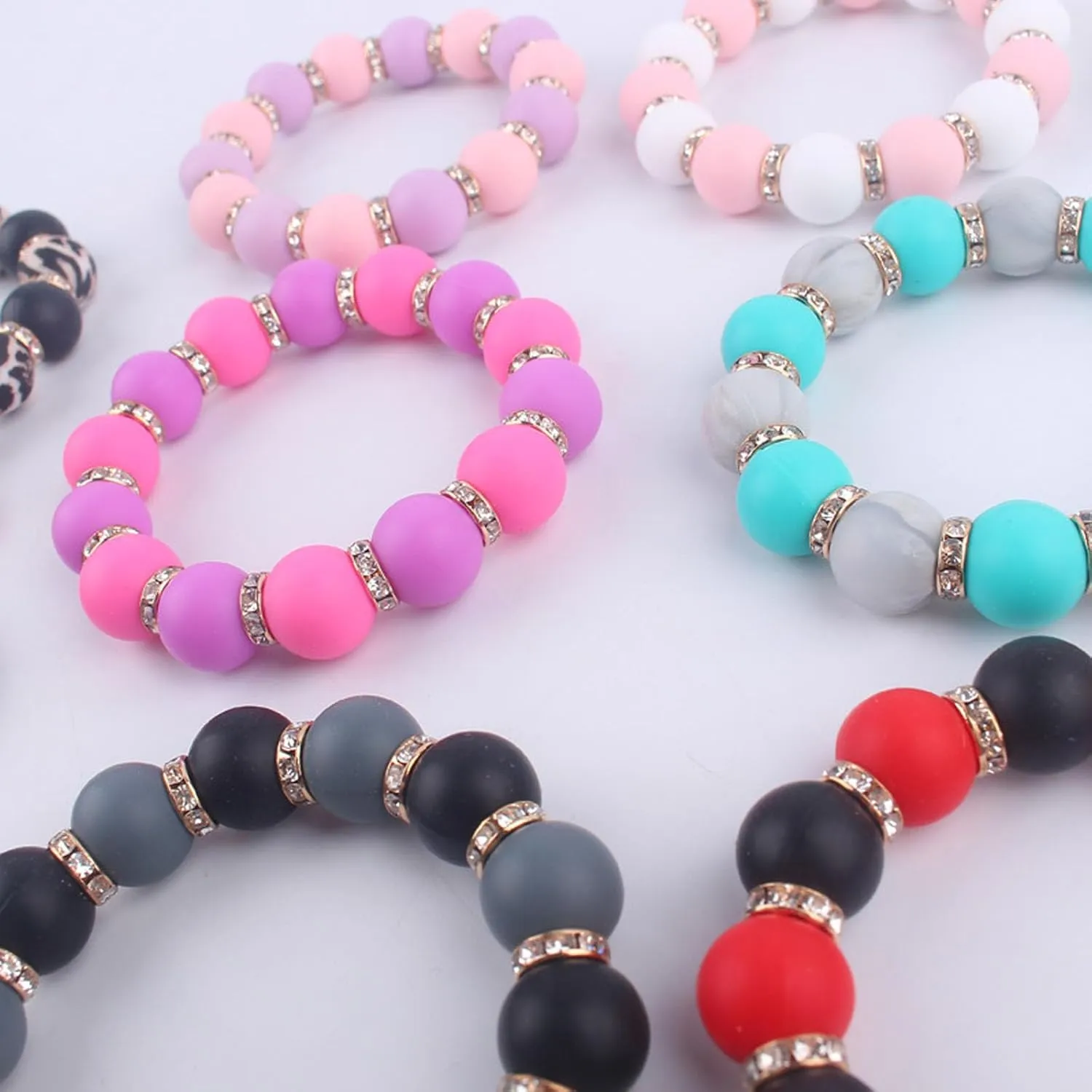 Rhinestone&Silicone Beaded Keychain Bracelet Wristlet Keyrings, Bangle with Tassel 2 Key Rings Holder for Women