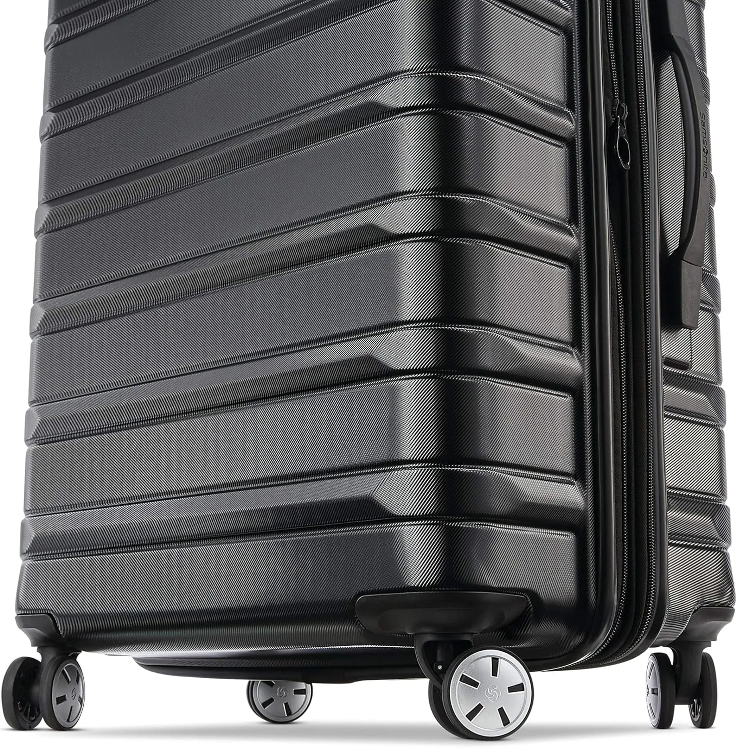 Samsonite Omni 2 24-Inch Medium Checked Hardside Luggage with 360 Spinner Wheels - Scratch Resistant Hardshell - TSA Lock - Expandable Polycarbonate Shell for Lightweight Travel - Midnight Black
